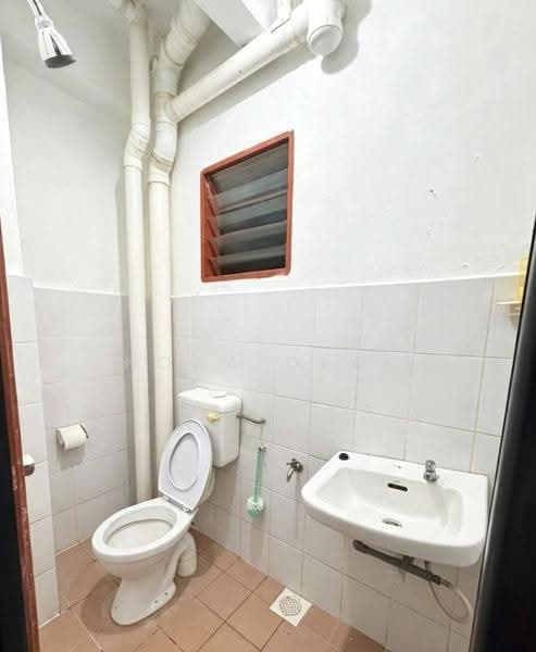 Pangsapuri untuk Disewa di Sinar - Nora Dean - Bathroom - PropertyGuru.com.my