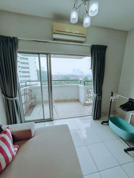 Kondominium untuk Disewa di Perdana Emerald - Stanley Lo - Balcony - PropertyGuru.com.my