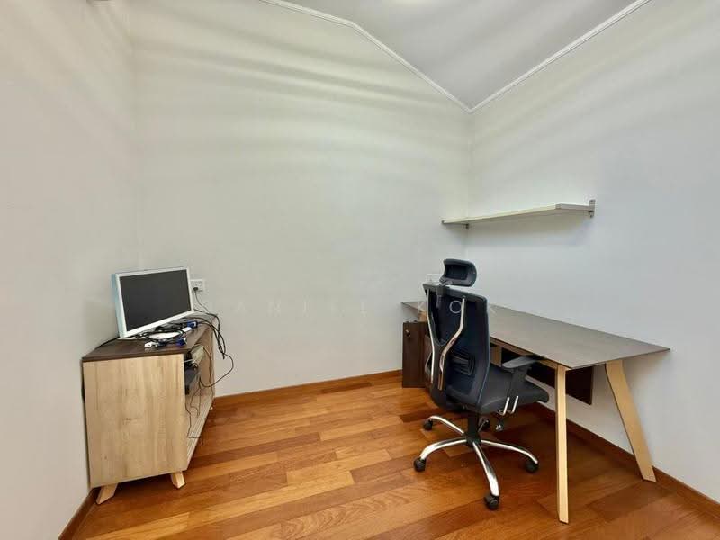 2-storey Terraced House for Sale in Bandar Bukit Raja (Klang) - Daniel Kok - Study - PropertyGuru.com.my