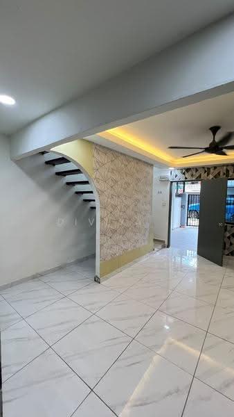 Rumah Teres untuk Disewa di Taman Damai Jaya (Skudai) - Diviya . - PropertyGuru.com.my