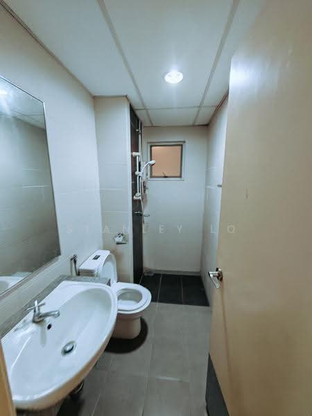 Kediaman Servis untuk Disewa di Metropolitan Square Service Residence - Stanley Lo - Bathroom - PropertyGuru.com.my