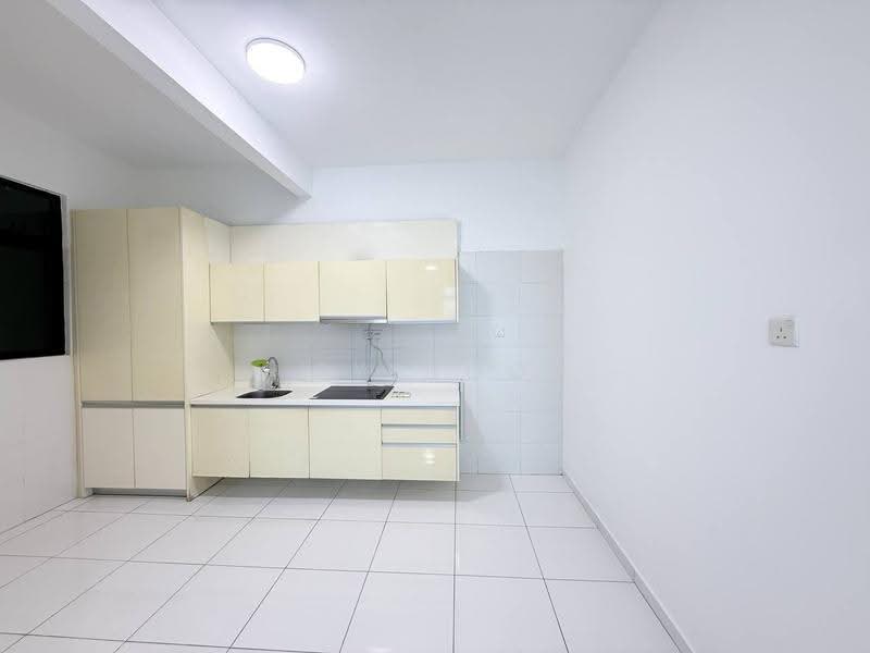 Kediaman Servis untuk Dijual di Sky Loft Premium Suites - SY Ngo - Kitchen - PropertyGuru.com.my