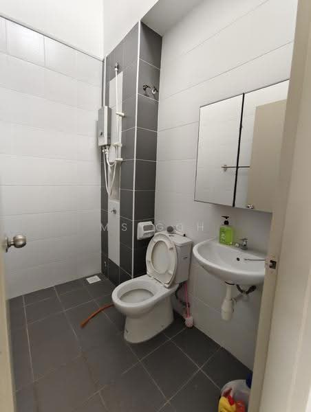 2.5-storey Terraced House for Sale in Masai (Johor) - Ms Goh - Bathroom - PropertyGuru.com.my
