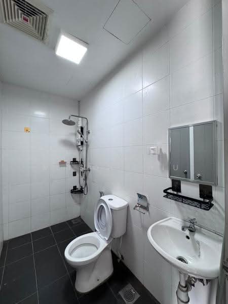 Kediaman Servis untuk Disewa di VIM 3 @ Desa Park North - Alison Chiu - Bathroom - PropertyGuru.com.my