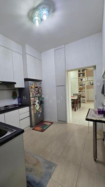 Condominium for Sale at The Ryegates - Nicholas Tan - Kitchen - PropertyGuru.com.my