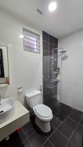 Condominium for Sale at The Ryegates - Nicholas Tan - Bathroom - PropertyGuru.com.my