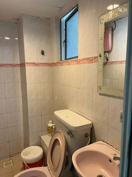 Condominium for Rent at Danau Idaman - Isaac Tee - Bathroom - PropertyGuru.com.my