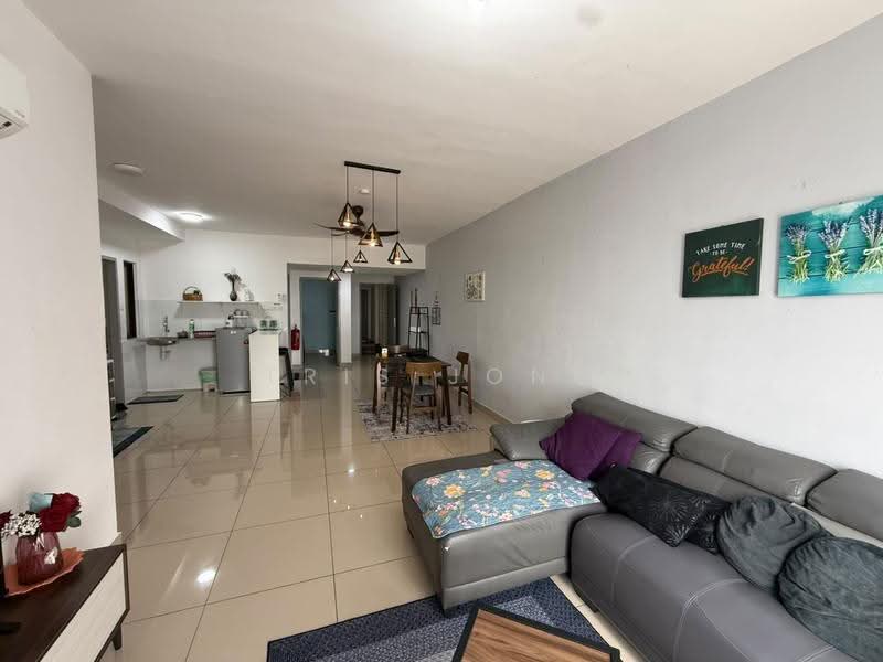 Kondominium untuk Dijual di Avia Plus, Bandar Country Homes - Tris Jong - Living Room - PropertyGuru.com.my
