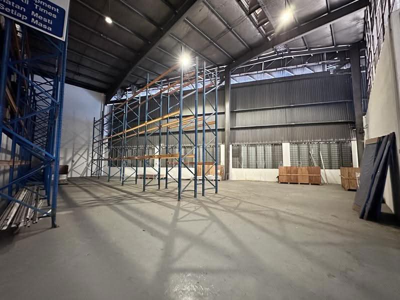 Warehouse for Rent in Glenmarie (Selangor) - Khairil Anwar Sirajudin - Interior - PropertyGuru.com.my