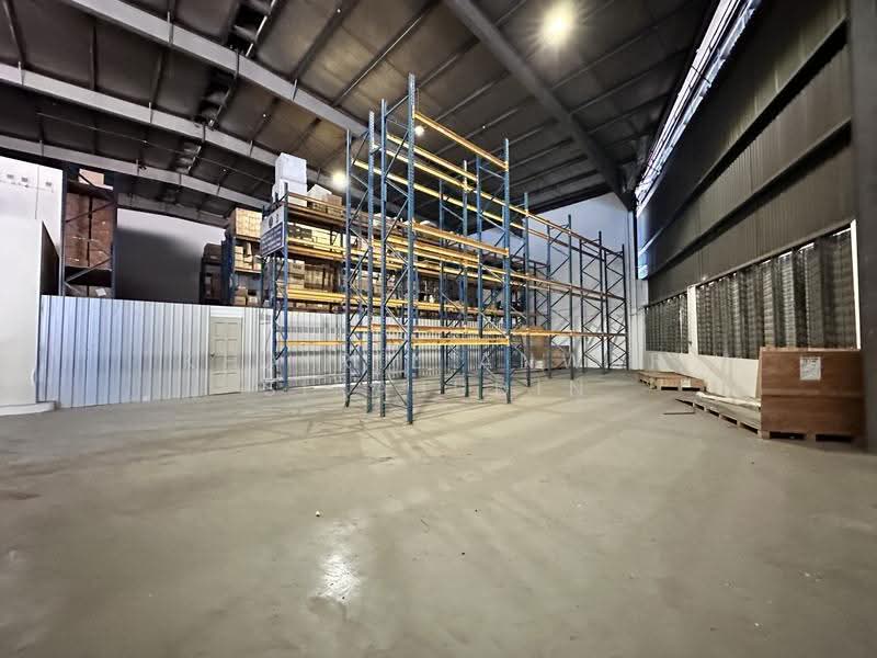 Warehouse for Rent in Glenmarie (Selangor) - Khairil Anwar Sirajudin - Interior - PropertyGuru.com.my
