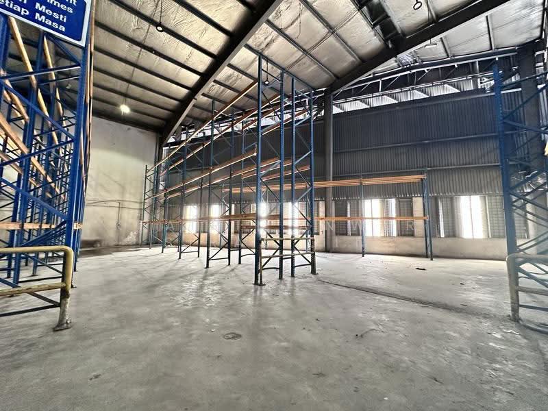 Warehouse for Rent in Glenmarie (Selangor) - Khairil Anwar Sirajudin - Interior - PropertyGuru.com.my