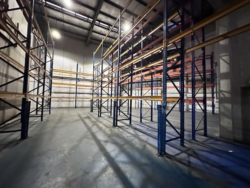 Warehouse for Rent in Glenmarie (Selangor) - Khairil Anwar Sirajudin - Interior - PropertyGuru.com.my