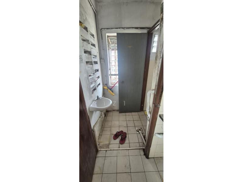 Flat for Sale at Sri Shamelin - RIZ1 . - Bathroom - PropertyGuru.com.my