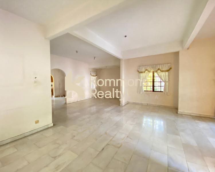 Rumah Berkembar untuk Dijual di Damansara Heights (Kuala Lumpur) - Norros Aliza - Living Room - PropertyGuru.com.my