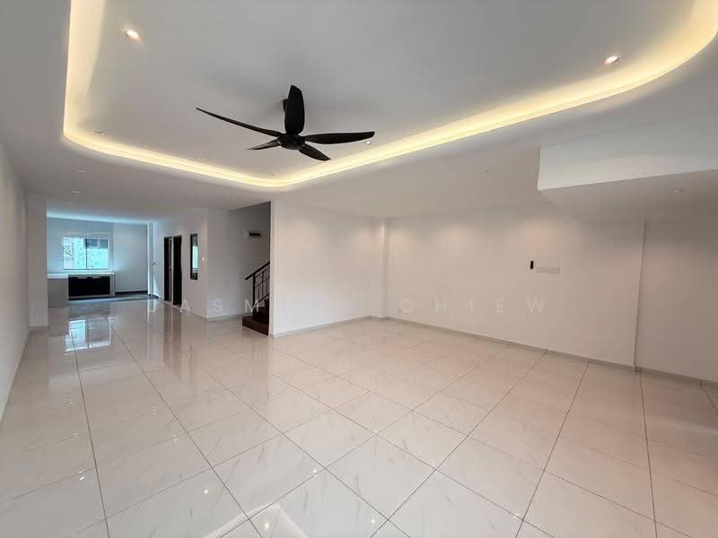 Rumah Teres 2-Tingkat untuk Dijual di Mutiara Rini (Skudai) - Jasmine Chiew - Living Room - PropertyGuru.com.my