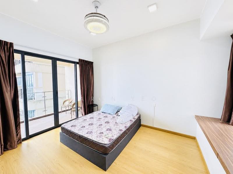 Condominium for Rent at Royal Strand @ Country Garden Danga Bay - Karen Yeo - Bedroom - PropertyGuru.com.my