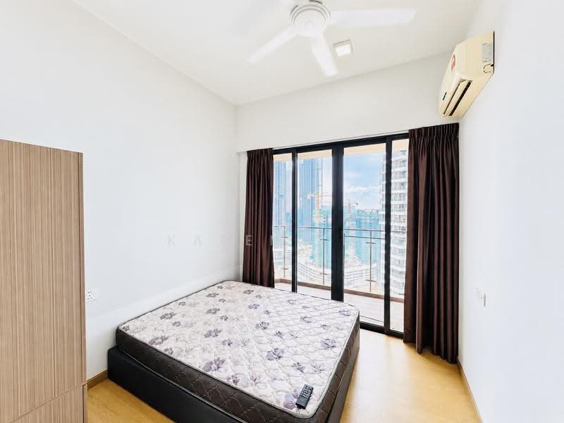Condominium for Rent at Royal Strand @ Country Garden Danga Bay - Karen Yeo - Bedroom - PropertyGuru.com.my