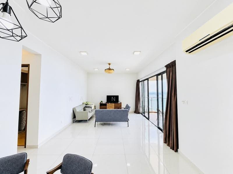 Condominium for Rent at Royal Strand @ Country Garden Danga Bay - Karen Yeo - Living Room - PropertyGuru.com.my
