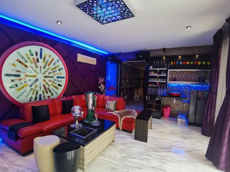 Bungalow House untuk Dijual di Cheras (Kuala Lumpur) - Dyron Yong - Living Room - PropertyGuru.com.my