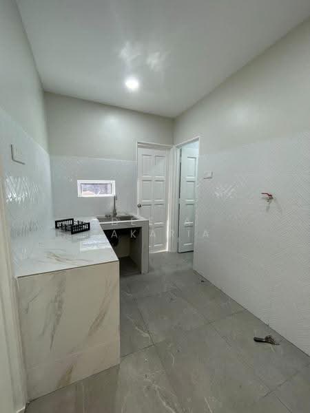 Terraced House for Sale in Sikamat (Negeri Sembilan) - Deeja Zakaria - Kitchen - PropertyGuru.com.my