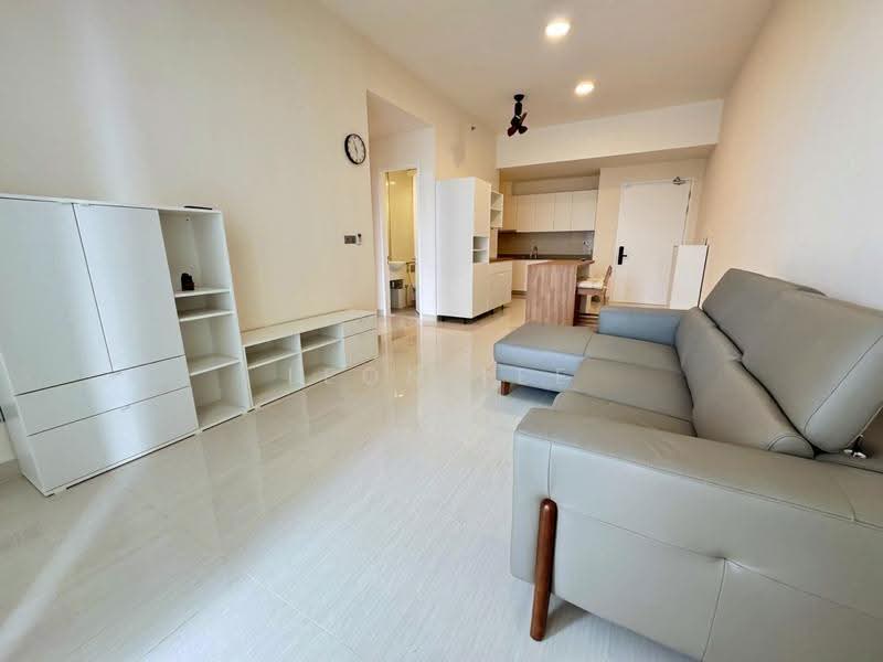 Kediaman Servis untuk Dijual di Senada Residence @ KLGCC Resort - Leon Lee - Living Room - PropertyGuru.com.my