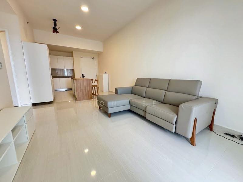 Kediaman Servis untuk Dijual di Senada Residence @ KLGCC Resort - Leon Lee - Living Room - PropertyGuru.com.my