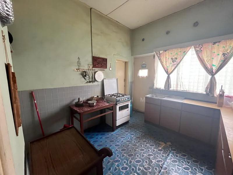 Semi-Detached House for Sale in Tanjung Bungah (Penang) - Max Lim - Kitchen - PropertyGuru.com.my