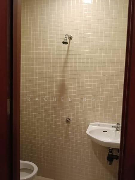 Kondominium untuk Dijual di Dua Residency - Rachel Ngu - Bathroom - PropertyGuru.com.my