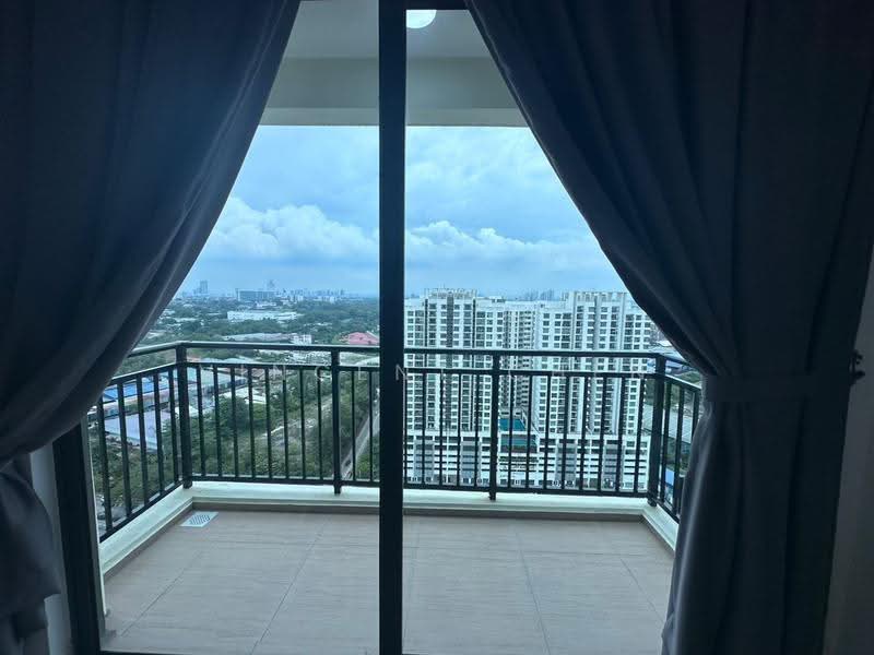 Kediaman Servis untuk Disewa di Country Garden Central Park - Vincent Chen - Balcony - PropertyGuru.com.my