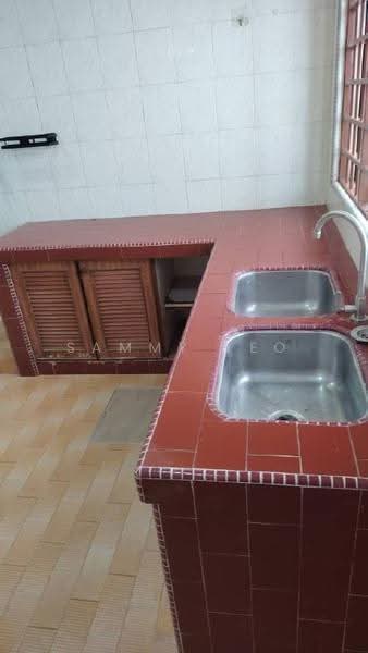 1-storey Terraced House for Rent in Taman Pelangi (Johor Bahru) - SAMMY TEO - Kitchen - PropertyGuru.com.my