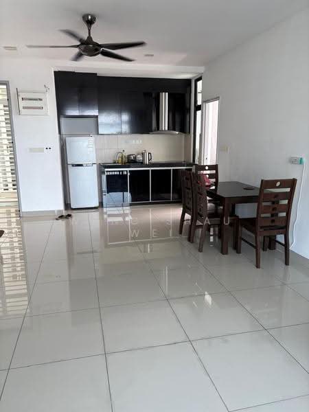 Pangsapuri untuk Disewa di Austin Regency (Pangsapuri Austin Perdana) - Wong Shau Wei - Kitchen - PropertyGuru.com.my