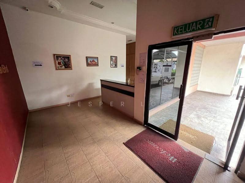 Kilang Berkembar untuk Dijual di Taman Desa Cemerlang (Ulu Tiram) - Jesper Low - Entrance - PropertyGuru.com.my