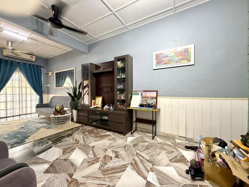 Rumah Teres 1-Tingkat untuk Dijual di Bandar Tun Hussein Onn (Cheras) - Raelyn Chong - Living Room - PropertyGuru.com.my