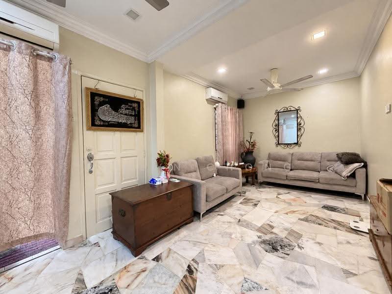 Rumah Teres 1.5-Tingkat untuk Dijual di Bandar Tun Hussein Onn (Cheras) - Raelyn Chong - Living Room - PropertyGuru.com.my