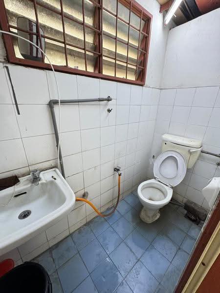 Shop for Rent in Seri Kembangan (Selangor) - Hanz Low - PropertyGuru.com.my