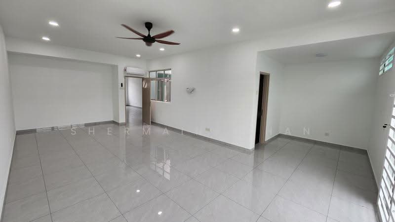3-storey Terraced House for Rent in Puchong (Selangor) - Shermaine Chan - Living Room - PropertyGuru.com.my