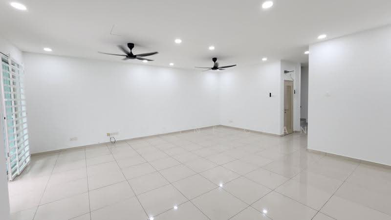 3-storey Terraced House for Rent in Puchong (Selangor) - Shermaine Chan - Living Room - PropertyGuru.com.my