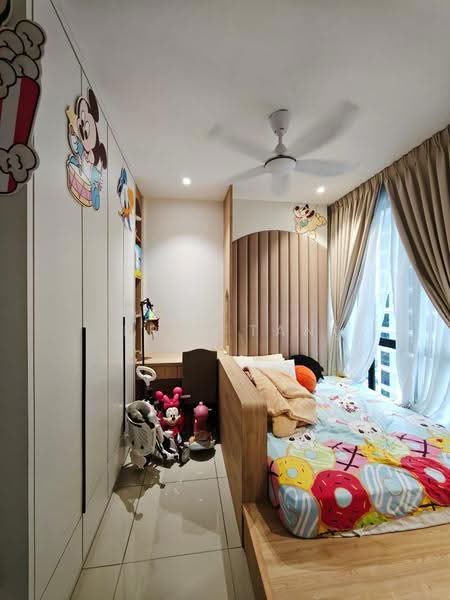 Kediaman Servis untuk Dijual di Veranda Residence - Eric Tan - Bedroom - PropertyGuru.com.my