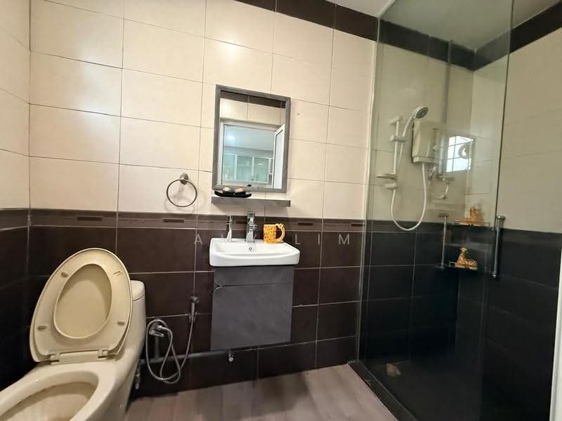 Rumah Teres 2-Tingkat untuk Dijual di Taman Wawasan (Puchong) - Amy Lim - Bathroom - PropertyGuru.com.my