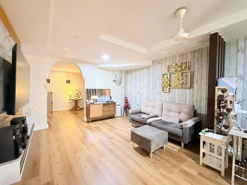 Rumah Teres 2-Tingkat untuk Dijual di Taman Wawasan (Puchong) - Amy Lim - Living Room - PropertyGuru.com.my