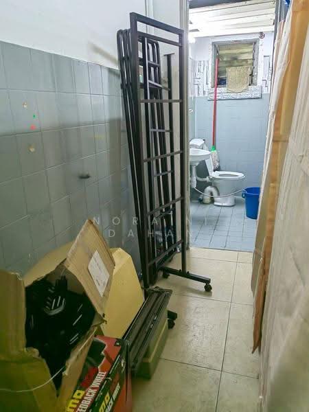Shop for Sale in Bandar Sri Damansara (Selangor) - Noraini Dahan - Bathroom - PropertyGuru.com.my