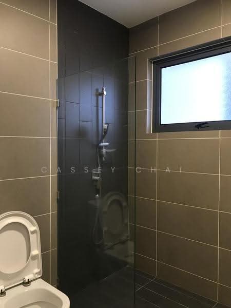 Kondominium untuk Disewa di Urbana Residences - Cassey Chai - Bathroom - PropertyGuru.com.my