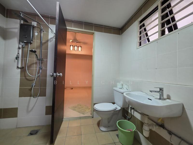 3-storey Terraced House for Sale in Taman Bukit Prima (Cheras) - Billy Chan - Bathroom - PropertyGuru.com.my
