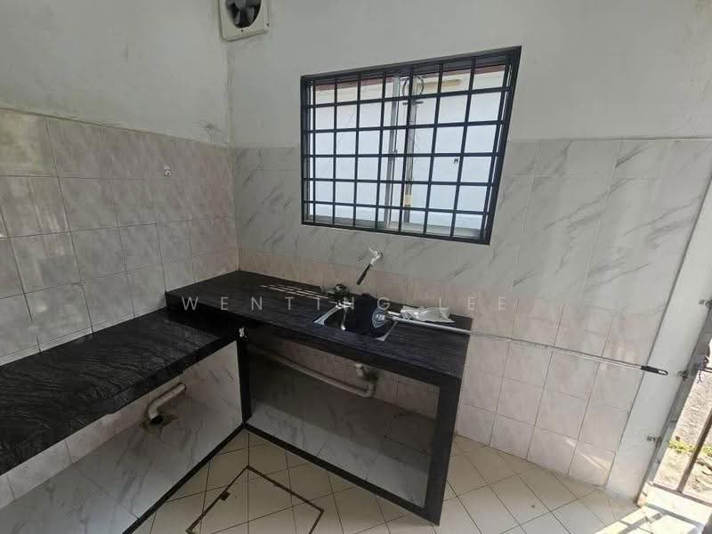 2-storey Terraced House for Sale in Taman Pulai Utama (Skudai) - Wenting Lee - Kitchen - PropertyGuru.com.my
