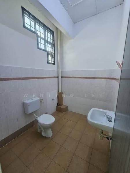 2-storey Terraced House for Sale in Taman Pulai Utama (Skudai) - Wenting Lee - Bathroom - PropertyGuru.com.my