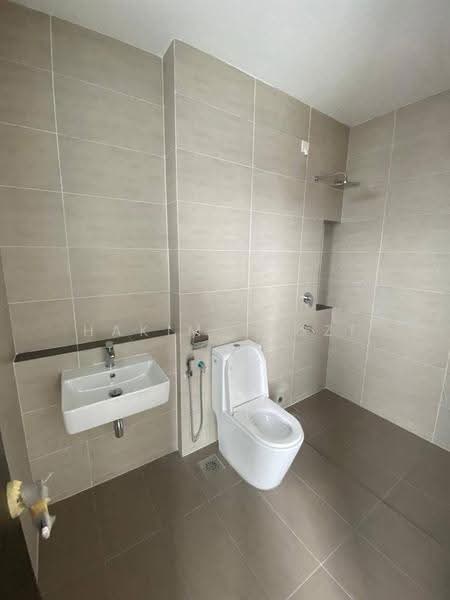 Terraced House for Sale in Bandar Serenia (Dengkil) - Hakim Fauzi - Bathroom - PropertyGuru.com.my