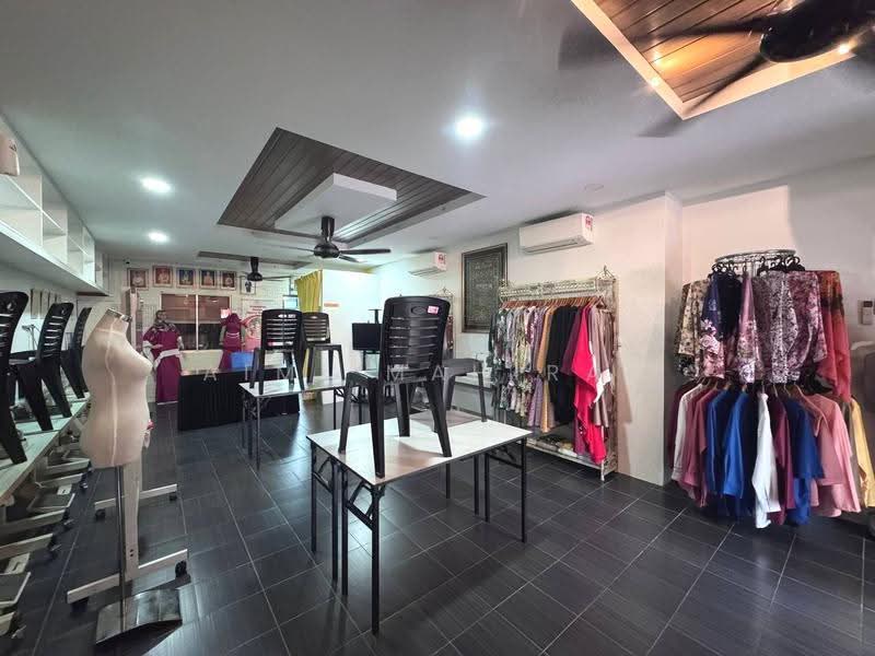 Shop / Office for Sale in Taman Prima Saujana (Kajang) - Aimi Mahirah - Interior - PropertyGuru.com.my