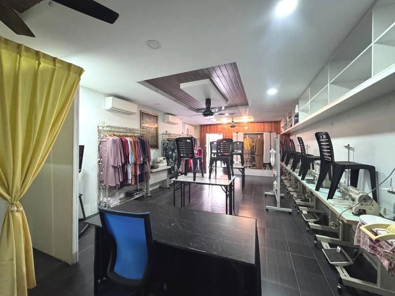 Shop / Office for Sale in Taman Prima Saujana (Kajang) - Aimi Mahirah - Interior - PropertyGuru.com.my