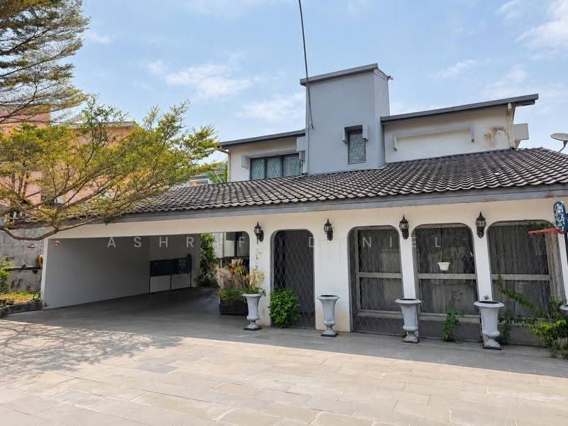 Bungalow House for Sale in Seksyen 1 (Bangi) - Ashraff Daniel - Exterior - PropertyGuru.com.my