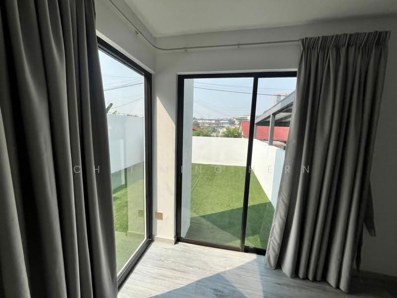 Rumah Berkembar untuk Dijual di Taman Overseas Union (Taman Oug) (Jalan Klang Lama (Old Klang Road)) - Chai Ming Hern - Exterior - PropertyGuru.com.my